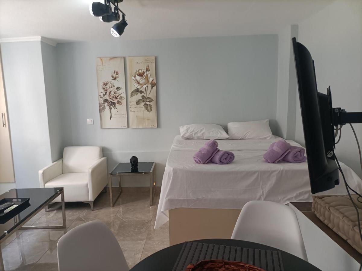Cozy Studio Apartment Athena Bagian luar foto