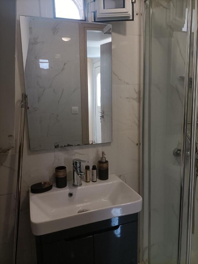 Cozy Studio Apartment Athena Bagian luar foto
