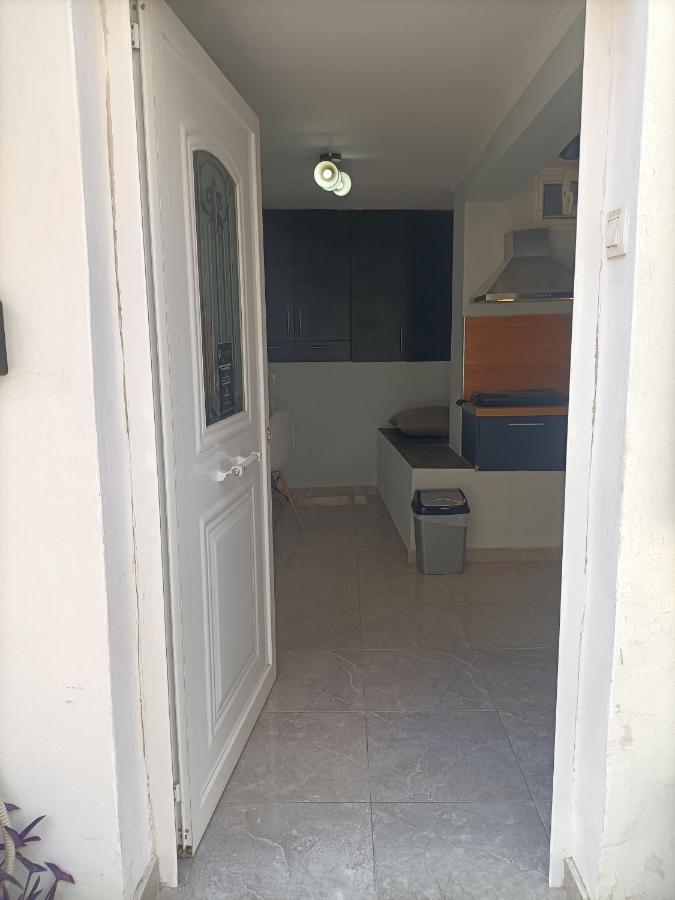 Cozy Studio Apartment Athena Bagian luar foto